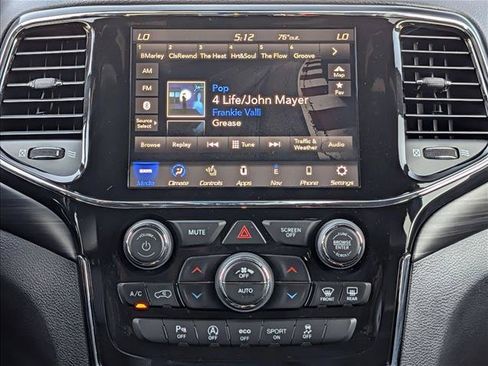 Used 2022 Jeep Grand Cherokee Laredo X AWD/4WD image 15