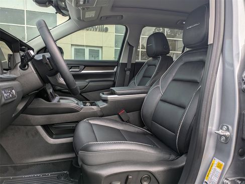 Used 2026 GMC Terrain Denali image 2