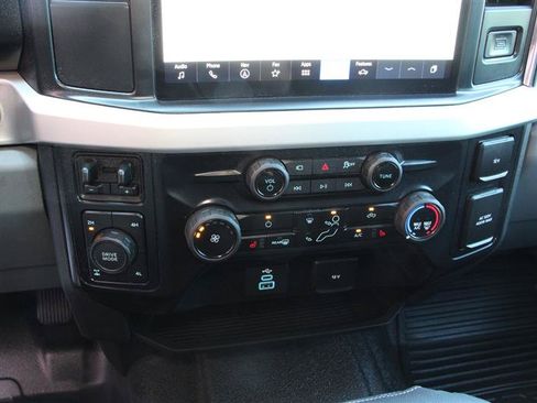 Used 2025 Ford F250 XLT w/ Black Appearance Package AWD/4WD image 31