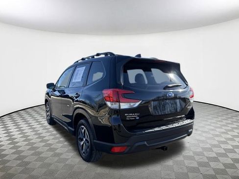 Certified 2023 Subaru Forester Premium image 6