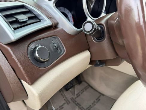 Used 2012 Cadillac SRX Luxury image 11