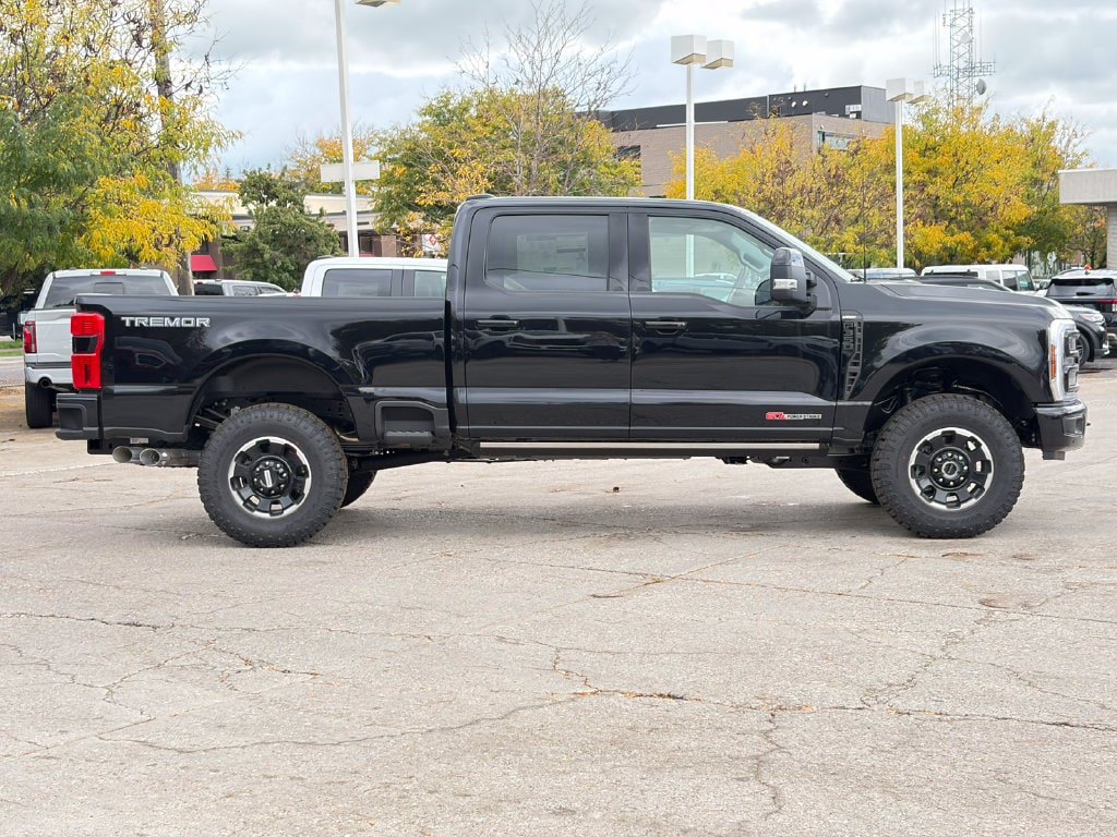 New 2026 Ford F350 Lariat w/ Tremor Off-Road Package AWD/4WD image 4