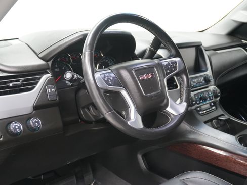 Used 2019 GMC Yukon SLE AWD/4WD image 11