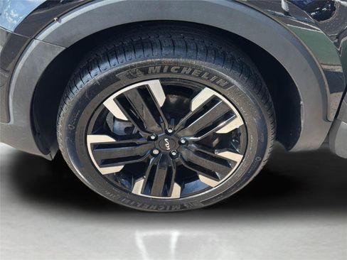 Used 2023 Kia Telluride SX AWD/4WD image 29