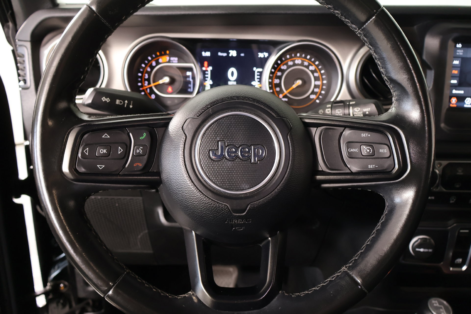 Used 2020 Jeep Wrangler Sport AWD/4WD image 3