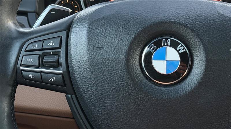 Used 2015 BMW 750i xDrive AWD/4WD image 34