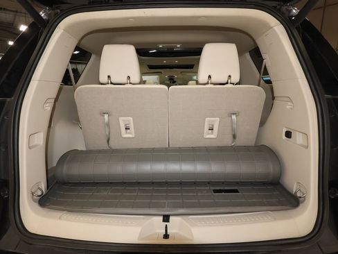 Certified 2022 GMC Acadia Denali w/ Denali Ultimate Package image 27