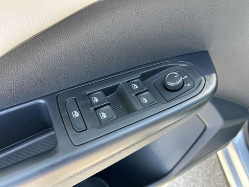 New 2026 Volkswagen Taos S FWD image 10