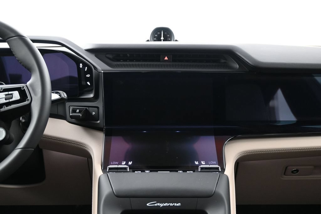 Certified 2026 Porsche Cayenne Electric AWD/4WD image 11