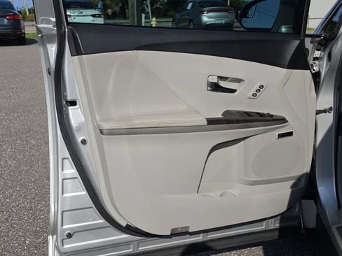 Used 2014 Toyota Venza XLE w/ XLE Premium Package FWD image 18