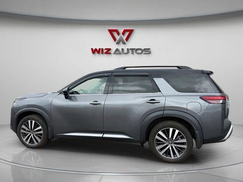 Used 2022 Nissan Pathfinder Platinum w/ Cargo Package image 6