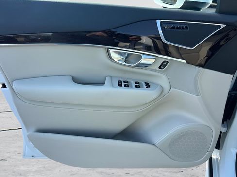 Used 2019 Volvo XC90 T5 Momentum w/ Protection Package Premier image 43