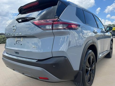 Used 2021 Nissan Rogue SL FWD image 12