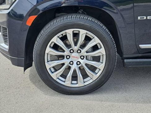 Used 2023 GMC Yukon Denali AWD/4WD image 13