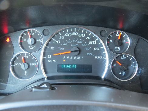 Used 2023 GMC Savana 2500 w/ Driver Convenience Package image 17