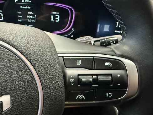 Used 2025 Kia Sportage X-Line image 12