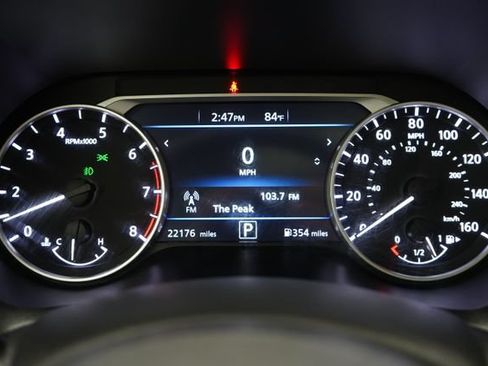 Used 2023 Nissan Sentra SR w/ SR Premium Package FWD image 23