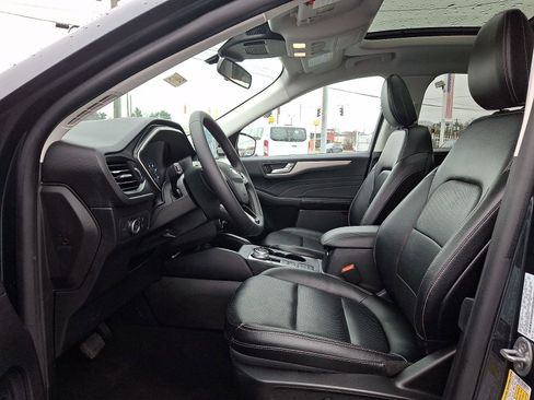 Certified 2022 Ford Escape SEL image 10