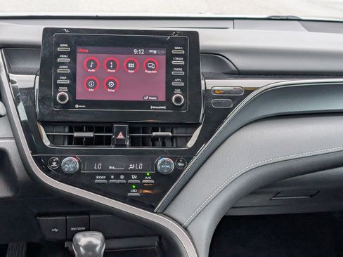 Used 2023 Toyota Camry SE image 16