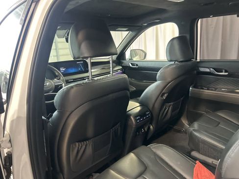 Used 2023 Hyundai Palisade Calligraphy image 18