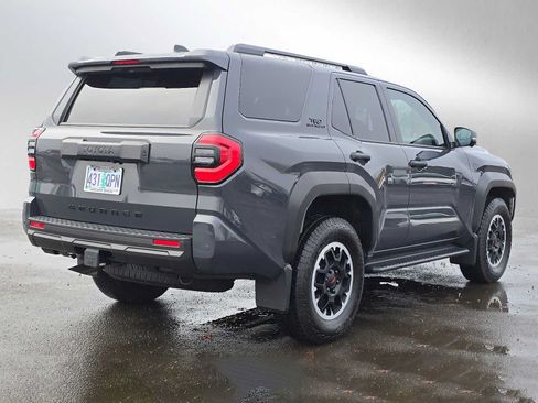 Used 2025 Toyota 4Runner TRD Off-Road Premium AWD/4WD image 4