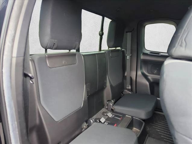 Used 2022 Toyota Tacoma TRD Sport w/ TRD Premium Sport Package AWD/4WD image 25
