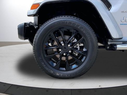 Used 2023 Jeep Wrangler Unlimited Sahara w/ Cold Weather Group AWD/4WD image 33