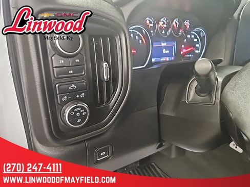 Used 2022 Chevrolet Silverado 2500 Custom w/ Custom Value Package image 19