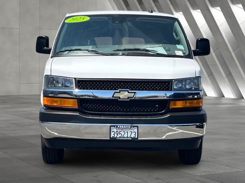 Used 2025 Chevrolet Express 3500 LT w/ LT Preferred Equipment Group RWD image 9