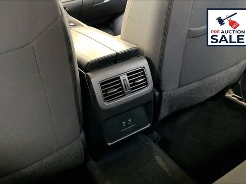 Used 2023 Nissan Rogue SV FWD image 34