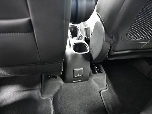 Used 2022 Chevrolet Trax LT w/ Sport Edition image 24