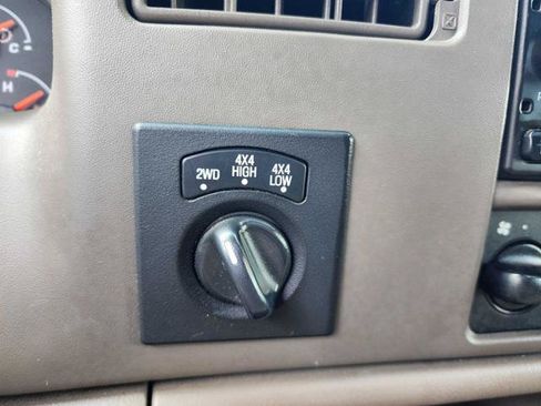 Used 2004 Ford F350 Lariat AWD/4WD image 23