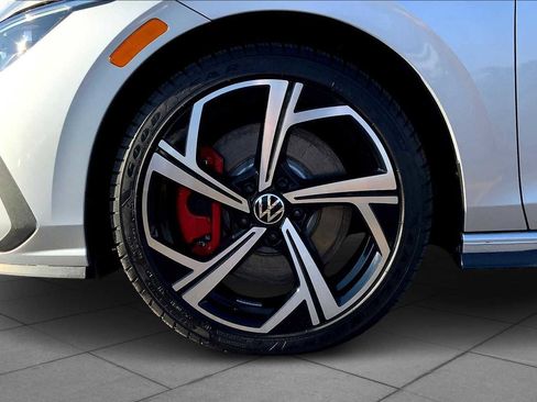 Used 2024 Volkswagen GTI SE image 20