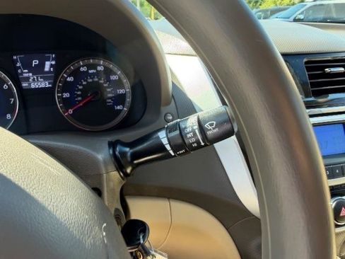 Used 2014 Hyundai Accent GLS w/ Option Group 2 FWD image 20