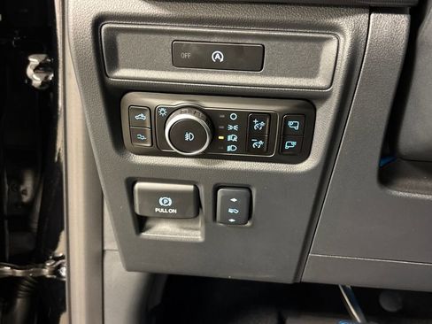 Used 2025 Ford F150 Raptor image 35