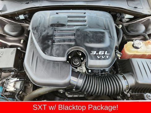 Used 2020 Dodge Charger SXT w/ Blacktop Package RWD image 40