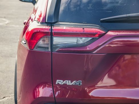 Certified 2019 Toyota RAV4 XLE image 8