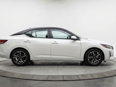 Used 2025 Nissan Sentra SV image 11