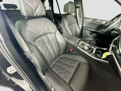 New 2026 BMW X5 xDrive50e w/ Executive Package image 29