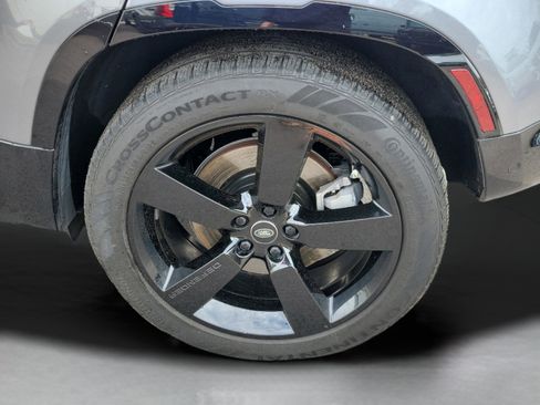 Used 2024 Land Rover Defender 110 X-Dynamic SE image 30