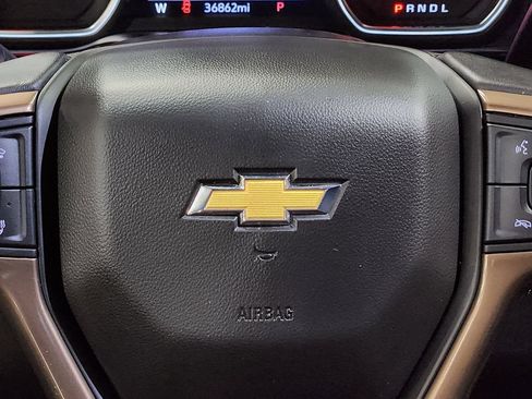 Used 2021 Chevrolet Silverado 1500 High Country w/ Technology Package AWD/4WD image 48