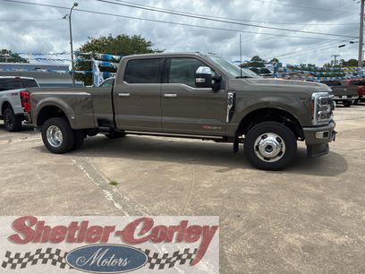 New 2026 Ford F350 Platinum w/ Platinum Plus Package