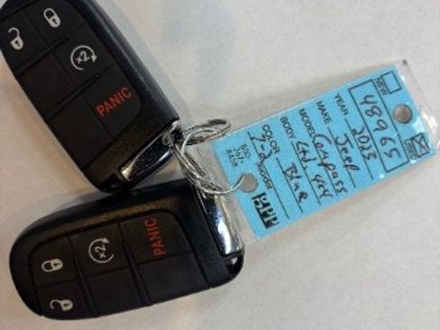 Used 2023 Jeep Compass Limited w/ Sun and Sound Group AWD/4WD image 21