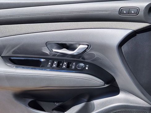 Used 2025 Hyundai Santa Cruz Limited AWD/4WD image 6