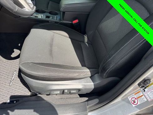 Used 2017 Subaru Outback 2.5i Premium AWD/4WD image 17