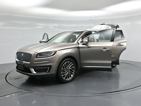 Used 2020 Lincoln Nautilus Reserve image 32