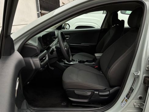 Used 2025 Kia K4 FWD image 10