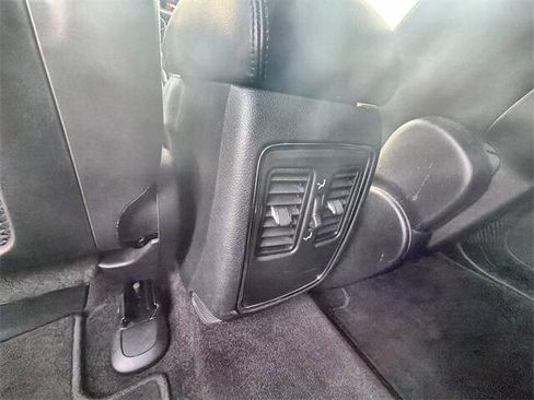 Used 2018 Jeep Grand Cherokee Laredo image 19