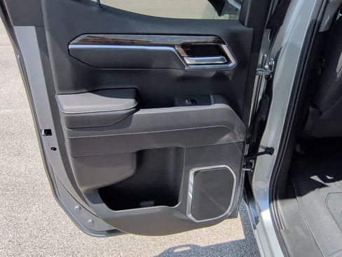 Used 2023 GMC Sierra 1500 Elevation AWD/4WD image 35