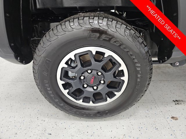 Certified 2025 Toyota Tacoma TRD Off-Road AWD/4WD image 8
